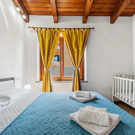 Casa Anika 아파트